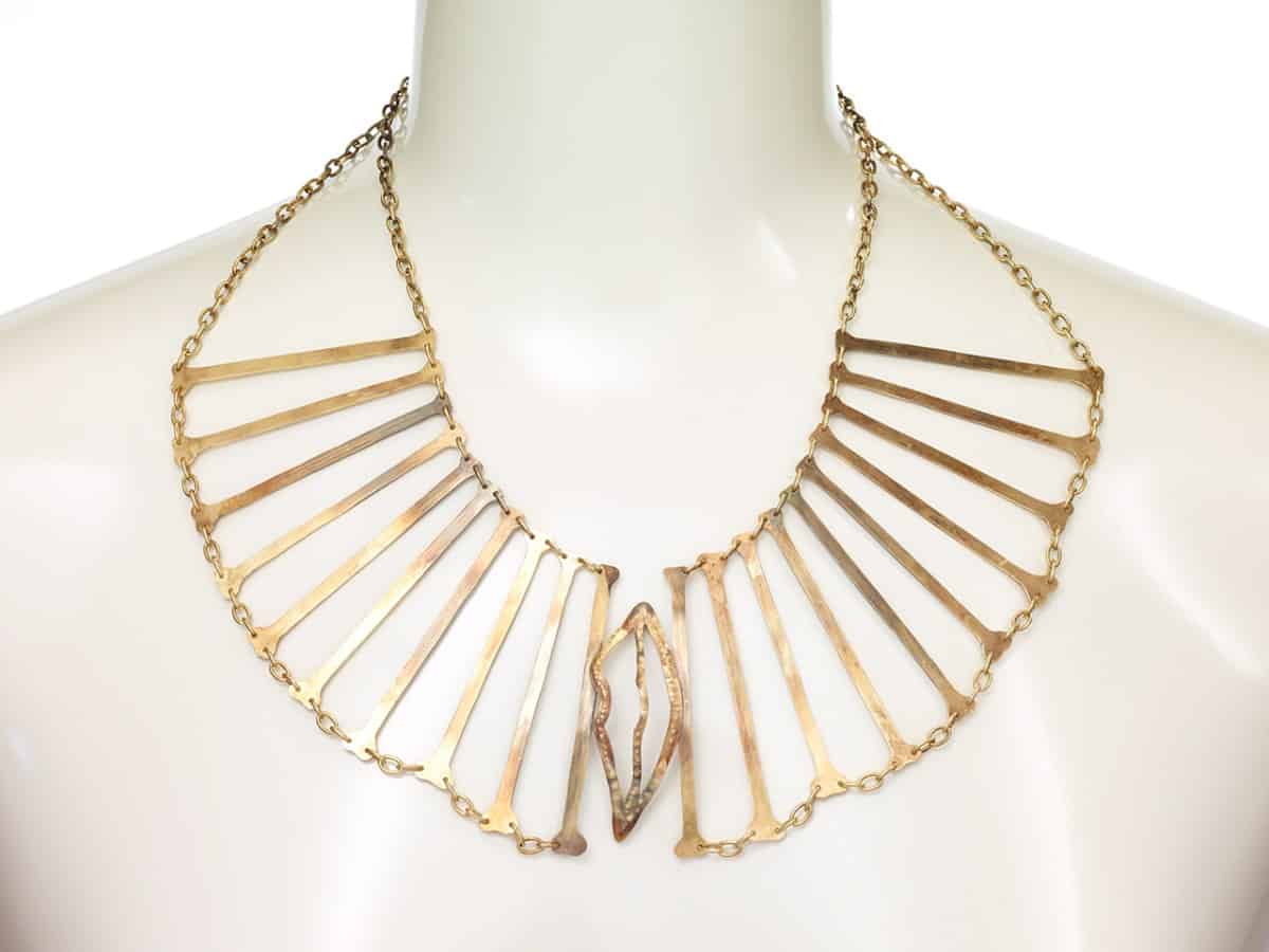 Oppenheim - Bone and Lips Collar Necklace