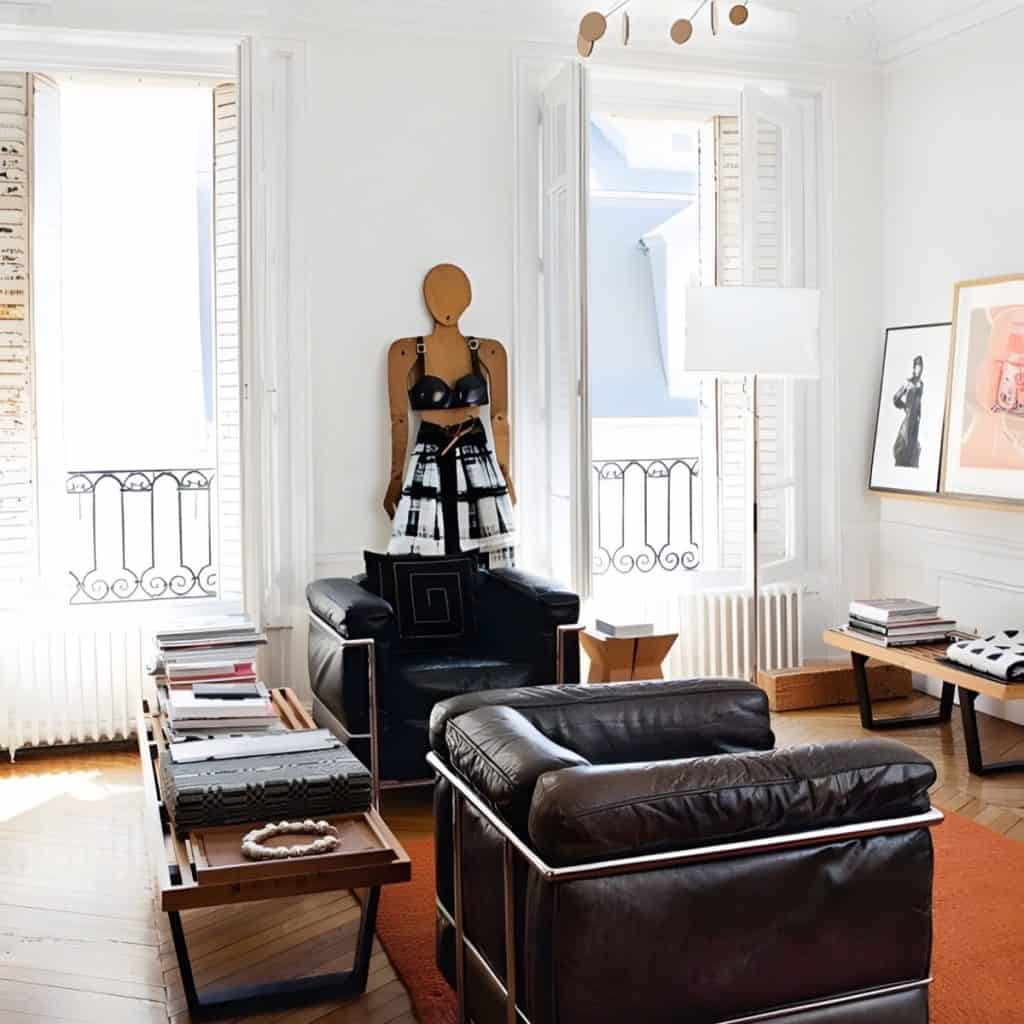 Inspiring Examples: Interiors That Showcase Le Corbusier Furniture ...