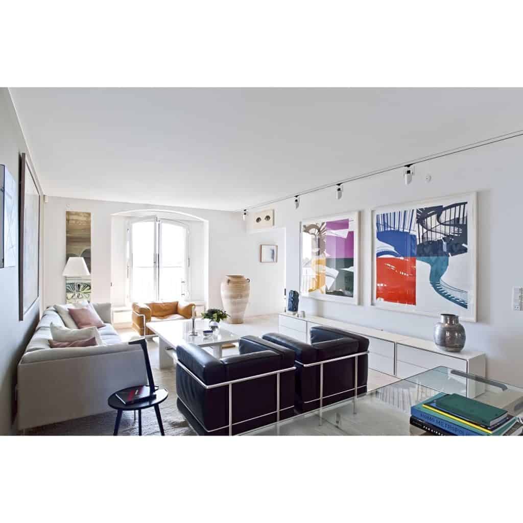 Inspiring Examples: Interiors That Showcase Le Corbusier Furniture ...