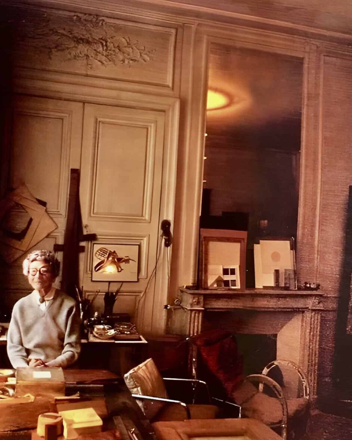 eileen gray in her home