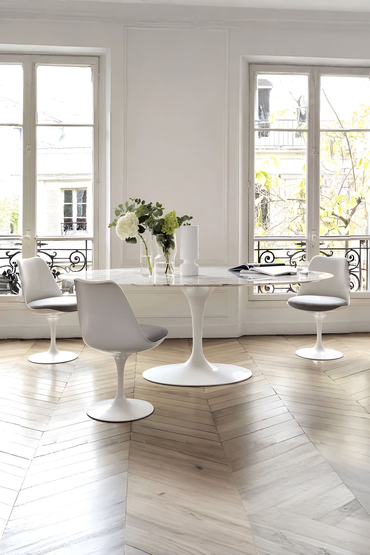 Eero Saarinen modernist furniture design _23