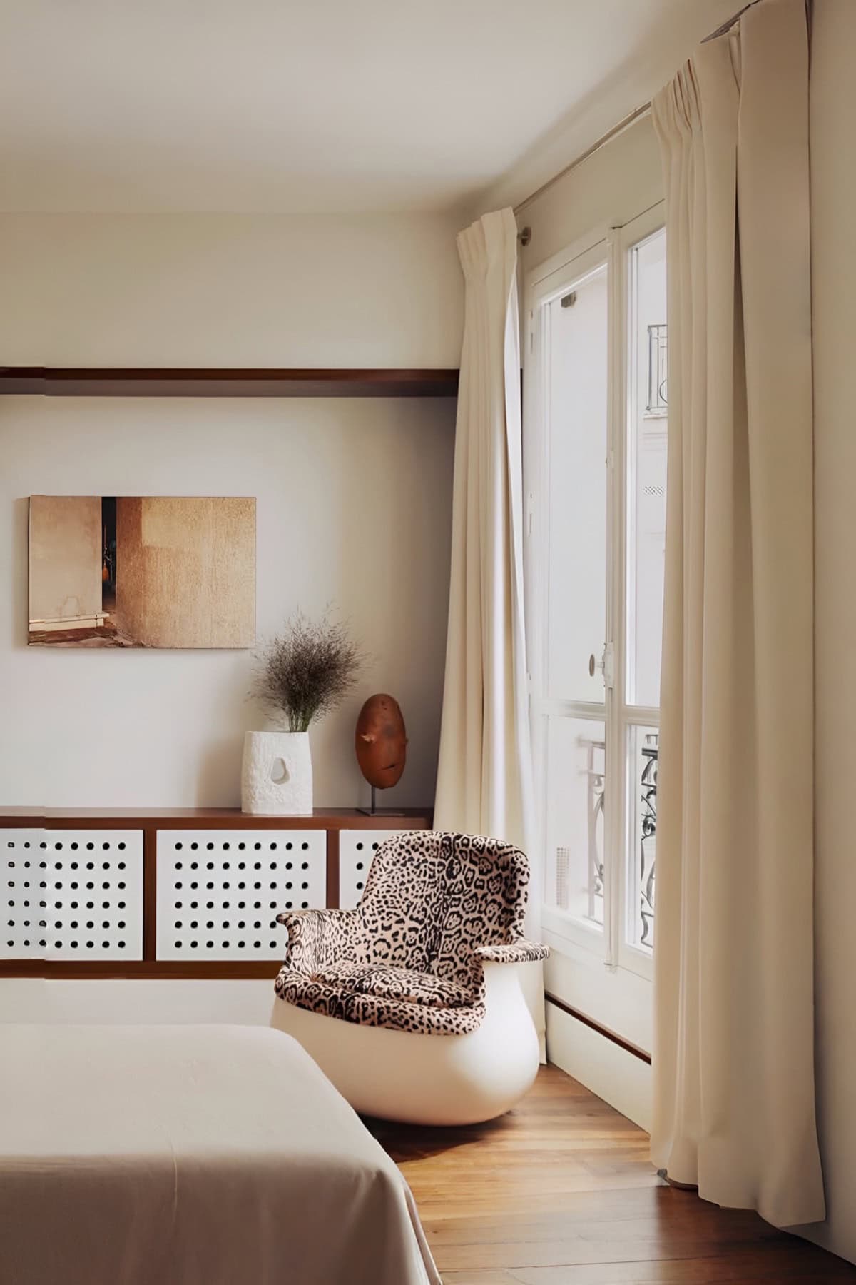 Parisian Bedroom Interiors Inspo-5
