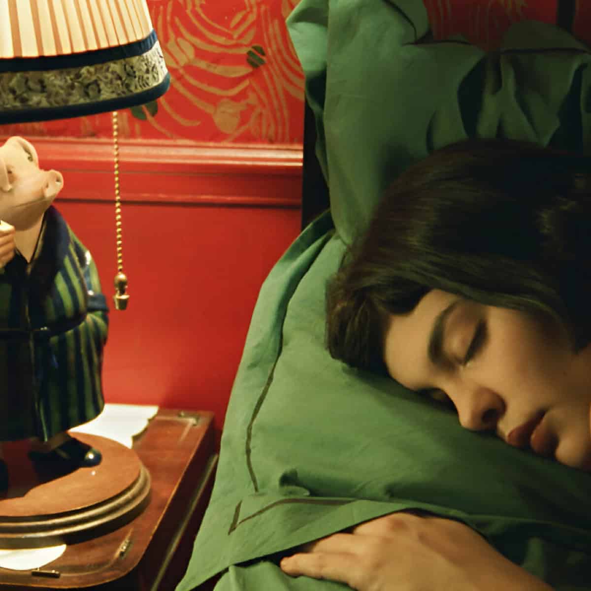 parisian bedroom from amelie